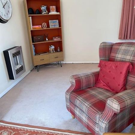 Centre Of Town House 3 Bedrooms Sleeps 5 And Infant Free Onsite Parking 2 Cars Кингс-Линн Экстерьер фото
